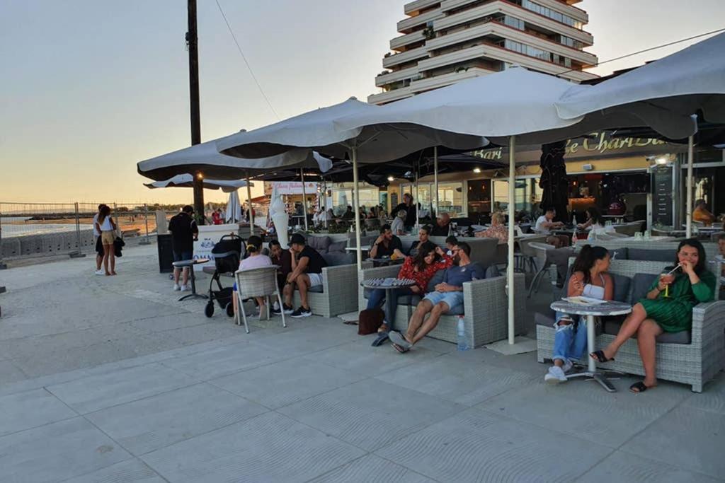 Studio Cabines 6 Couchages 150 M De La Plage Et A Quelques Secondes Des Commerces Wifi Gratuit La Grande Motte Bagian luar foto