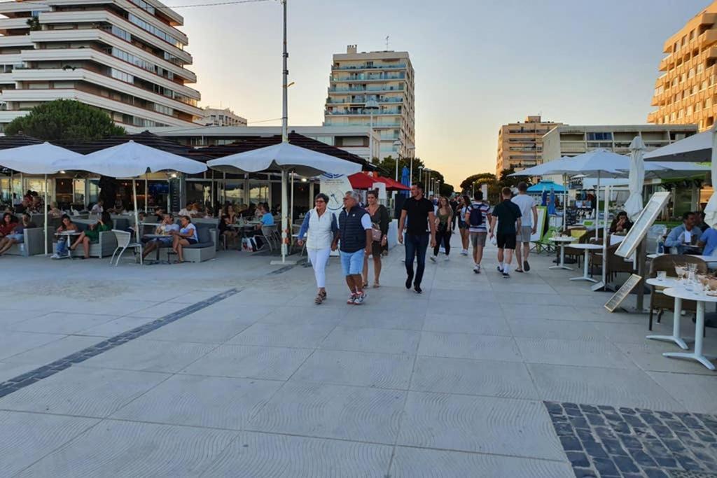 Studio Cabines 6 Couchages 150 M De La Plage Et A Quelques Secondes Des Commerces Wifi Gratuit La Grande Motte Bagian luar foto